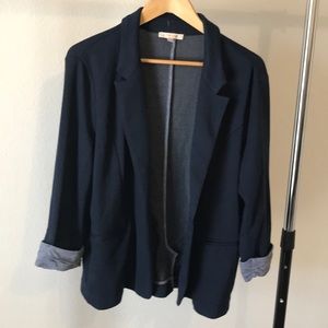 Blue blazer with 3/4 sleeves